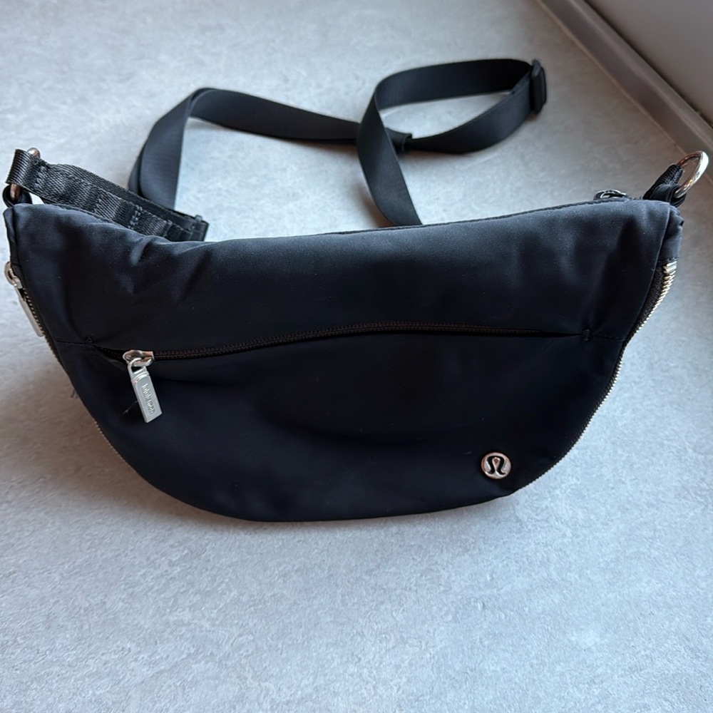 🔥Lululemon All Night Festival Bag 5L - Black Travel Crossbody